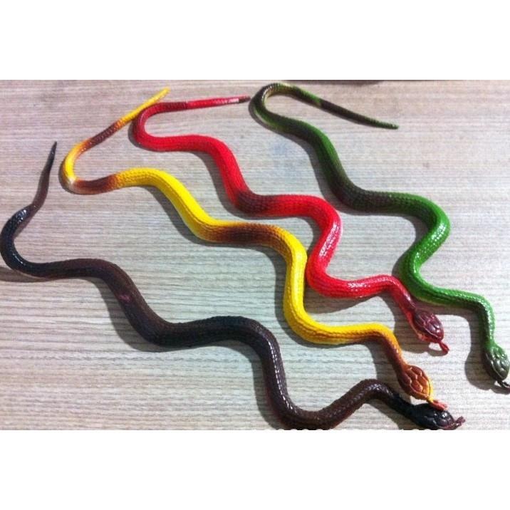 包邮仿真假蛇玩具逼真动物模型吓人软胶小蛇儿童整蛊恶搞吓人道具
