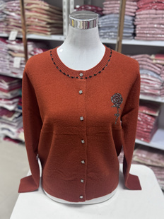 2024新款 100%羊毛衫开衫烫钻玫瑰花圆领开身中年安可拉红针织衫