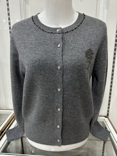 2024新款 100%羊毛衫开衫烫钻玫瑰花圆领开身中年安可拉红针织衫