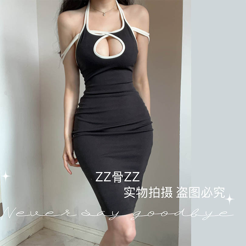 ZZ骨ZZ夏季新款气质百搭休闲风拼色交叉镂空挂脖式包臀吊带裙中裙