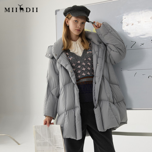 谜底中长款羽绒服女2024