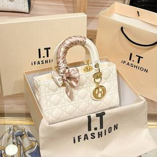 IT香港品牌戴妃包女2025新款欧美大牌绣线菱格漆皮亮皮女士手提包