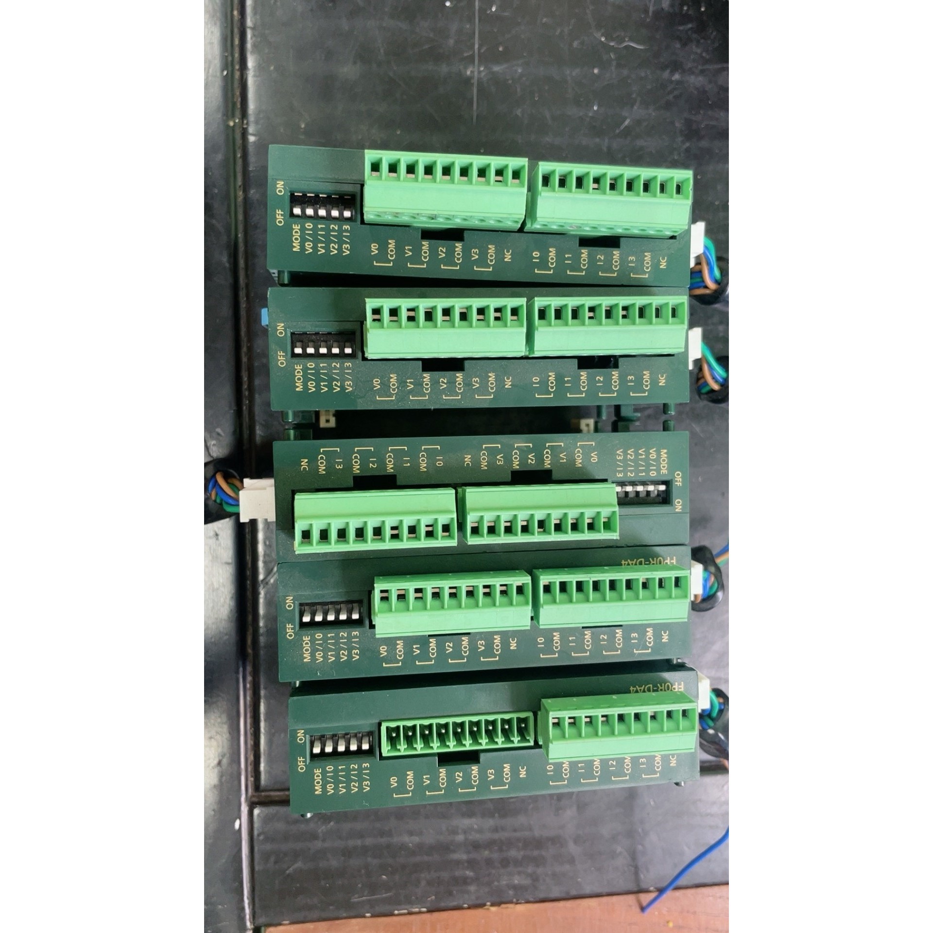 （议价产品）松下AFP0RDA4 模拟量输出松下FP0R-DA4、现货出