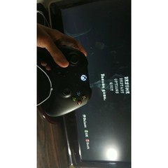 【议价产品】微软xbox xboxone  1708 黑色,外壳轻微磨损询价