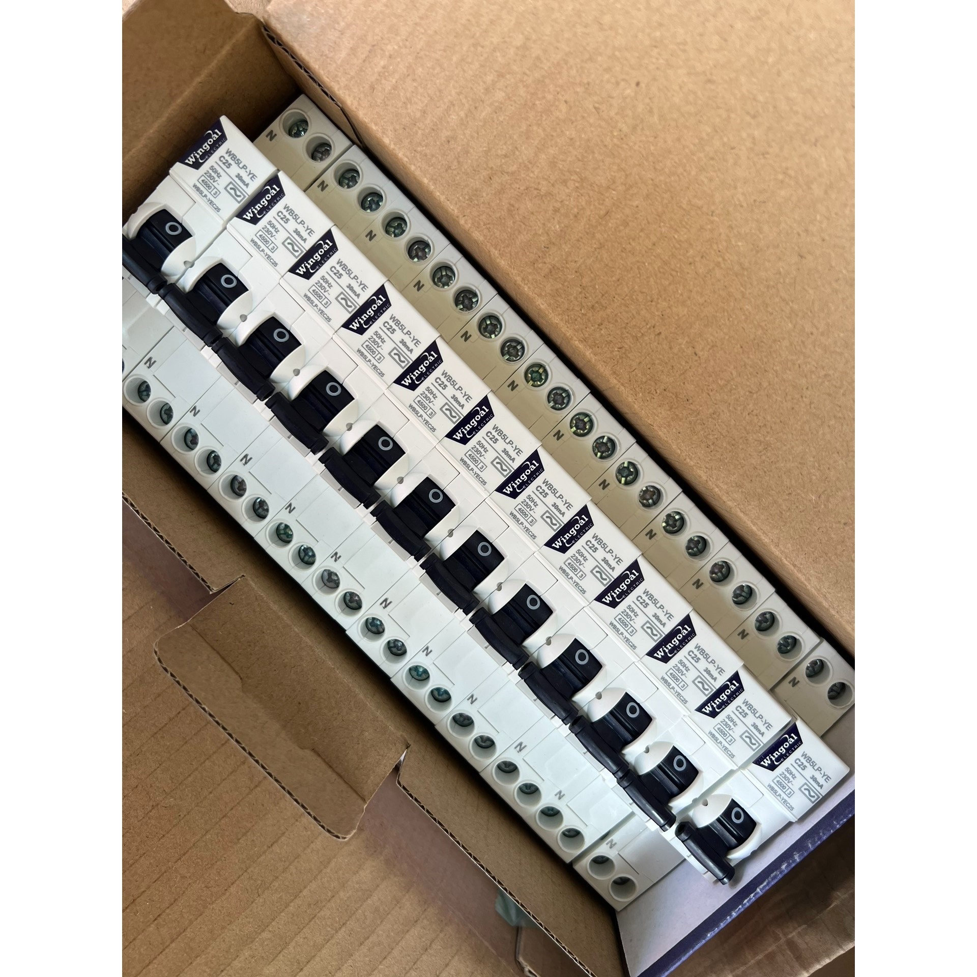 【议价产品】施耐德万高一体式漏电WB5LP-YE  1p+N16-40A询价