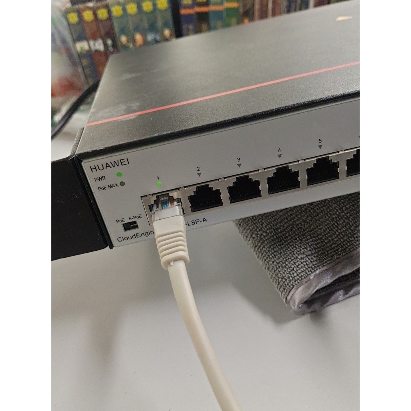 【议价产品】华为S1730S-L8P-A 8口全千兆POE交换机,8个网询价