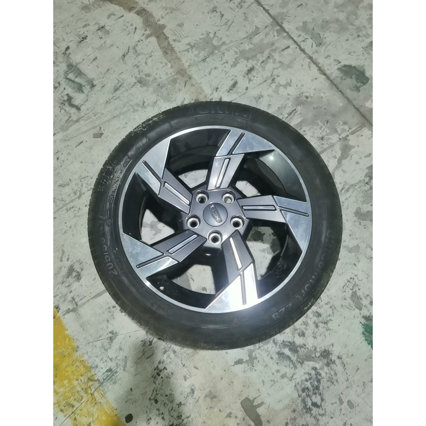 【议价产品】吉利帝豪L雷神轮毂,原装拆车,没失圆,没修复正常使用