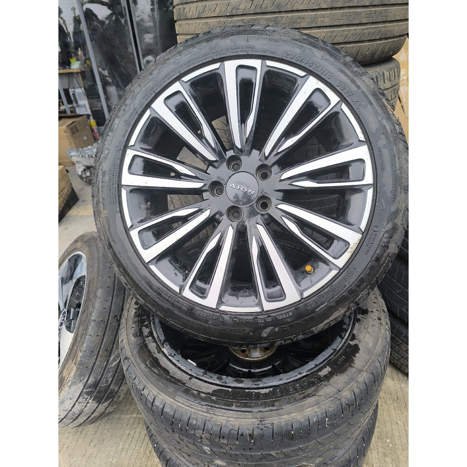 【议价产品】广汽埃安s  18寸轮毂带胎,原装拆车  成色漂亮   无