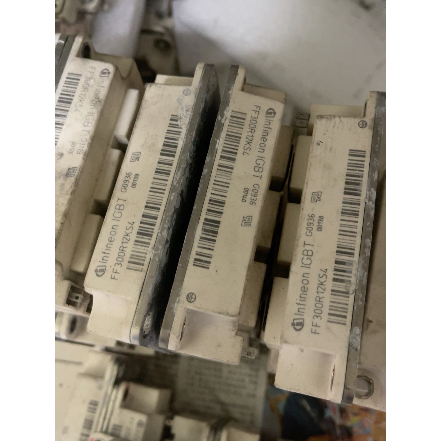 【议价产品】FF300R12KS4 FF200R12KS4 FF150R询价