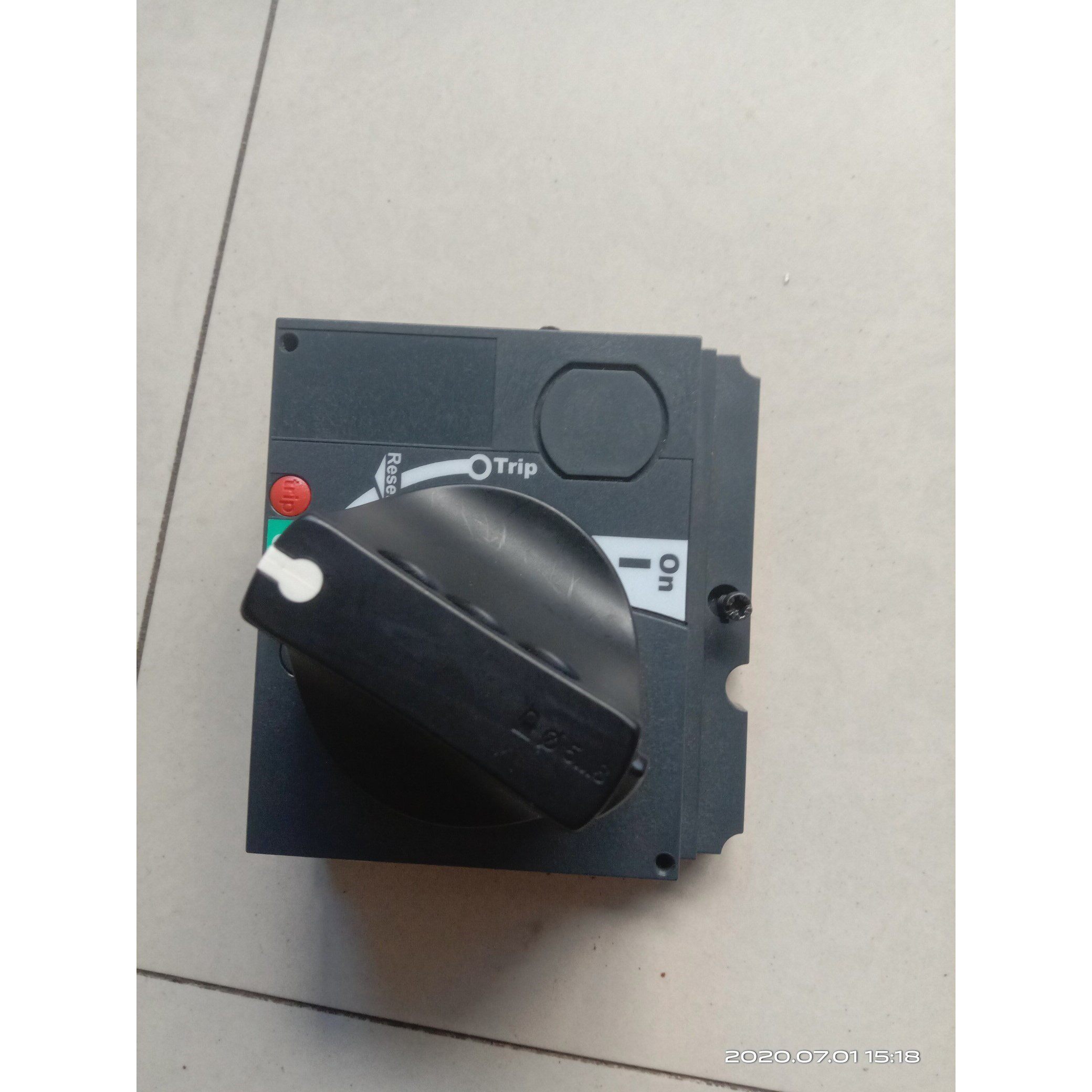 【议价产品】全新正品施耐德LV429337塑壳空开直接旋转手柄,CVS1