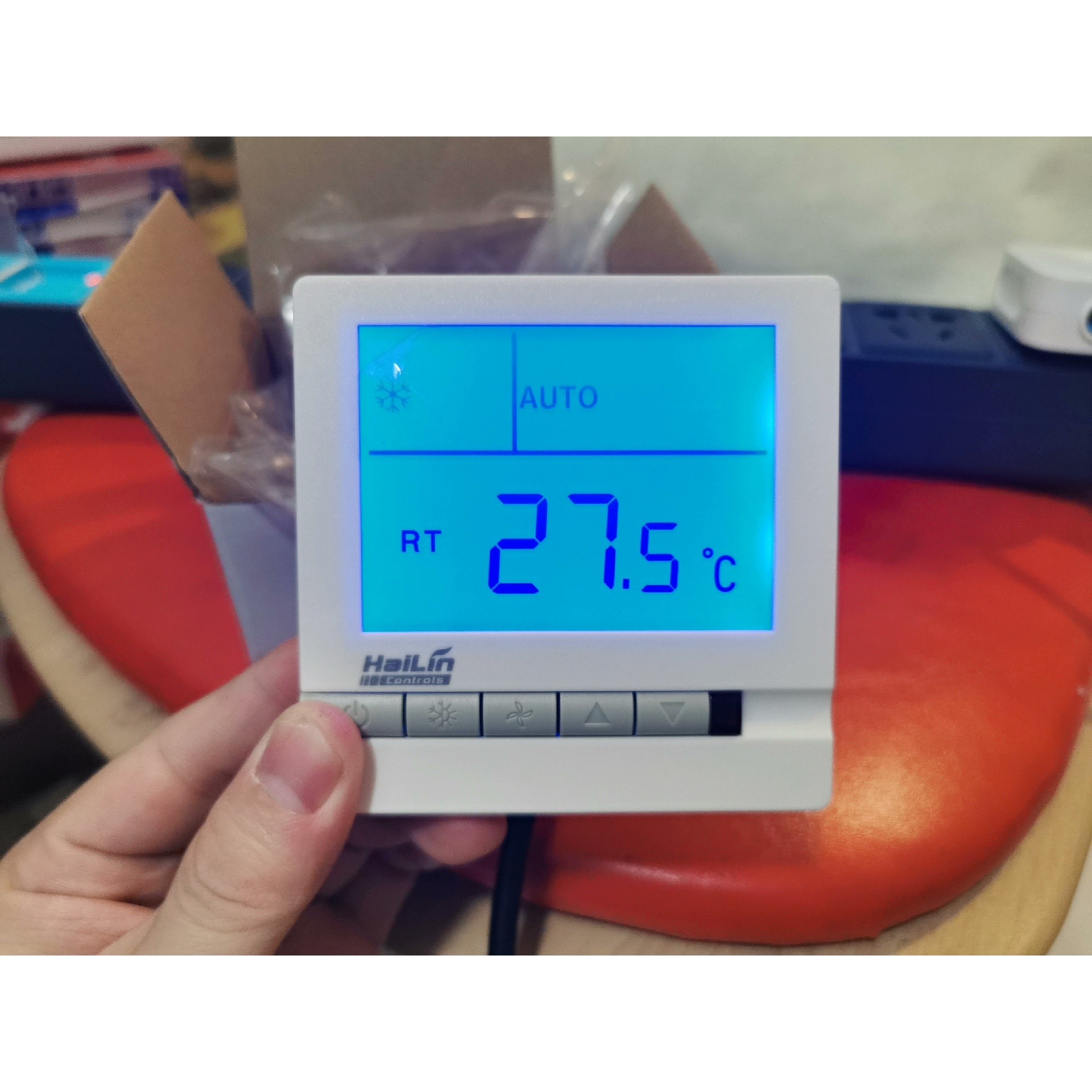 【议价产品】批发各类海林温控器,HL108DB2-RL带背光遥控功能,询