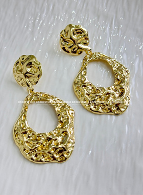 2024年爆款褶皱金属耳饰夸张金属纹理简约不规则个性耳环