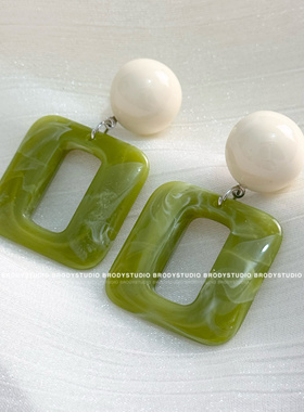 复古港风气质绿色耳环女百搭耳钉小众设计感高级耳饰无耳洞耳夹