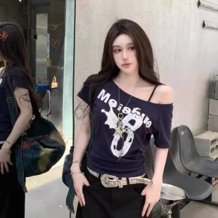 短款 美式 设计感辣妹修身 T恤女2025夏季 露肩上衣 复古斜肩印花短袖