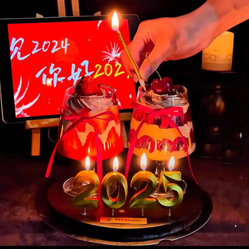 新年红酒杯蛋糕装饰摆件