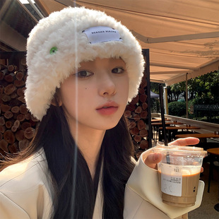 白露同款纽扣装饰毛绒针织帽子女秋冬保暖可爱显脸小盆帽仿皮草帽