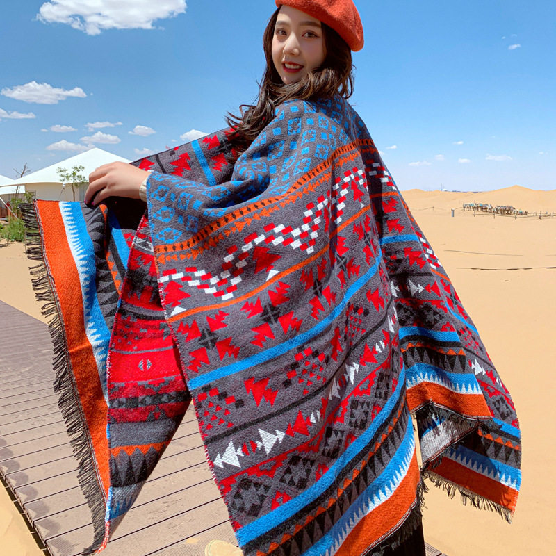 旅游拍照斗篷大披肩女秋冬季外搭防晒连帽围巾红色民族风针织外套