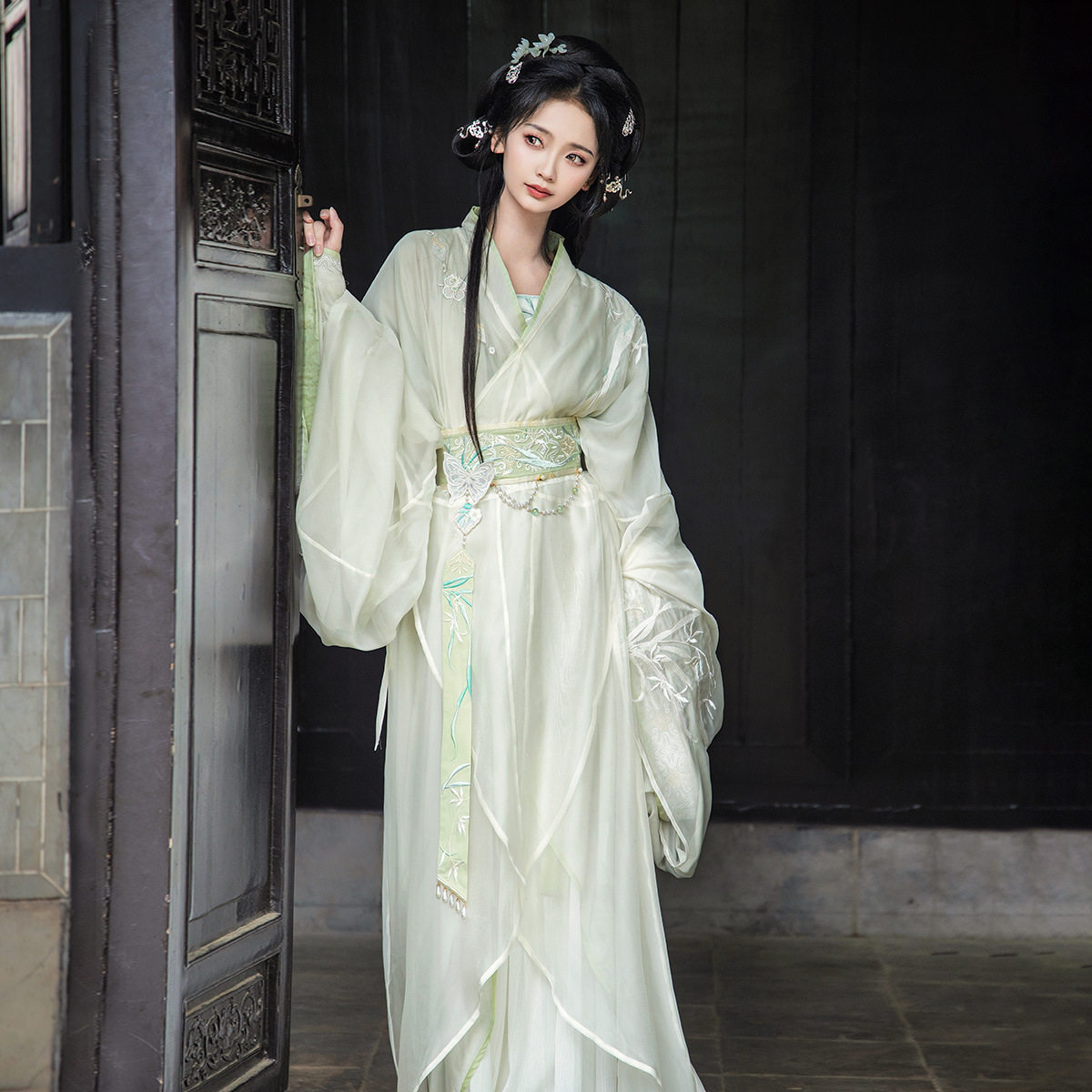 原创霁月兰汉服女中国风仙气外直裾里直裾腰封吊带襦裙套装9054