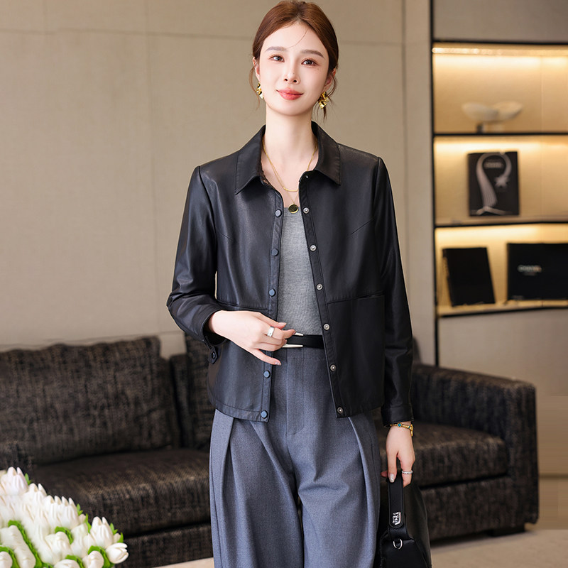 卡若维娅海宁真皮皮衣女士黑色绵羊皮夹克外套小个子短款翻领上衣