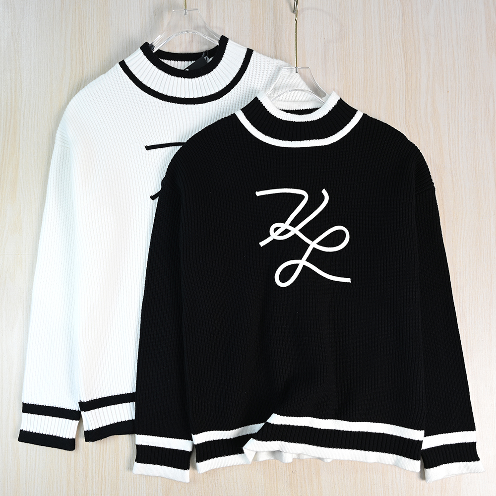 厚实撞色绳绣字母半高领长袖毛衣