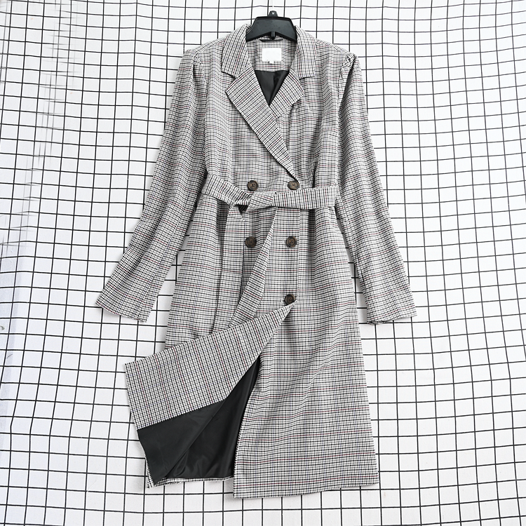 思琪女装优雅格纹双排扣风衣外套