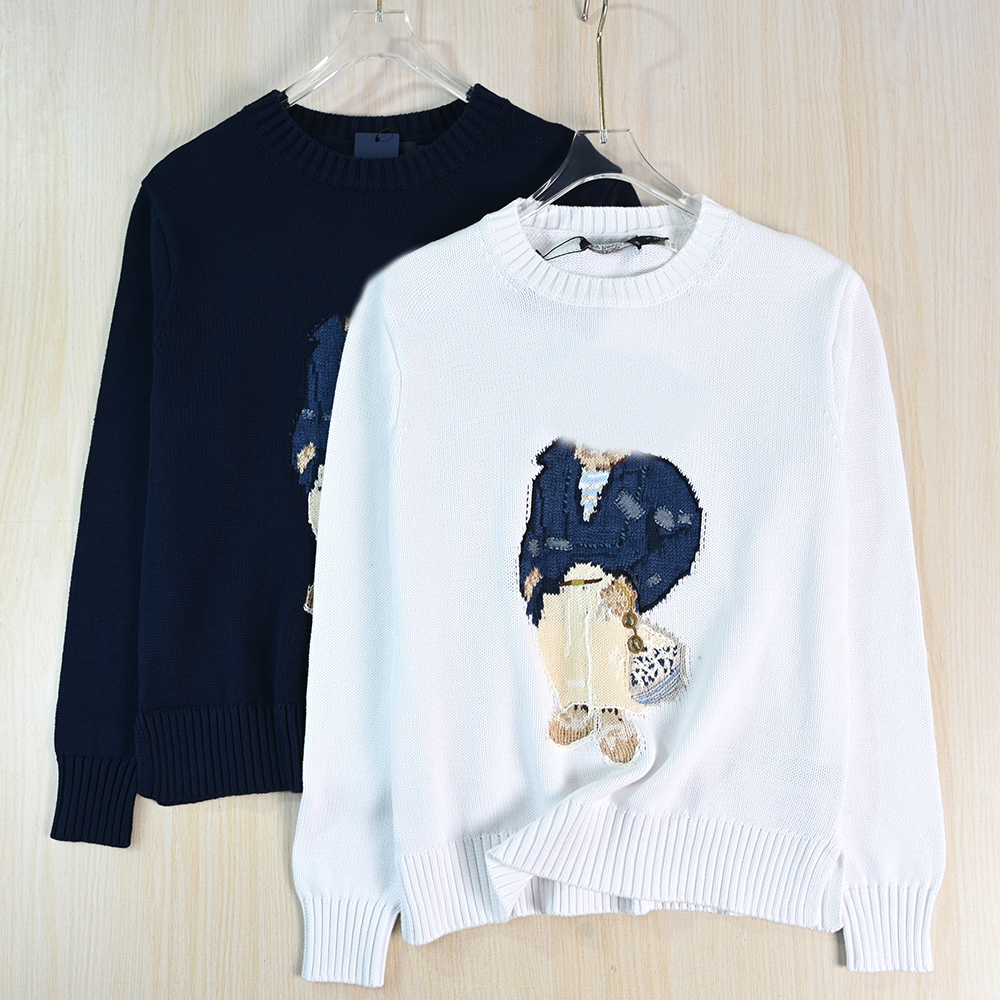 卡通熊粗针棉线圆领长袖针织毛衣