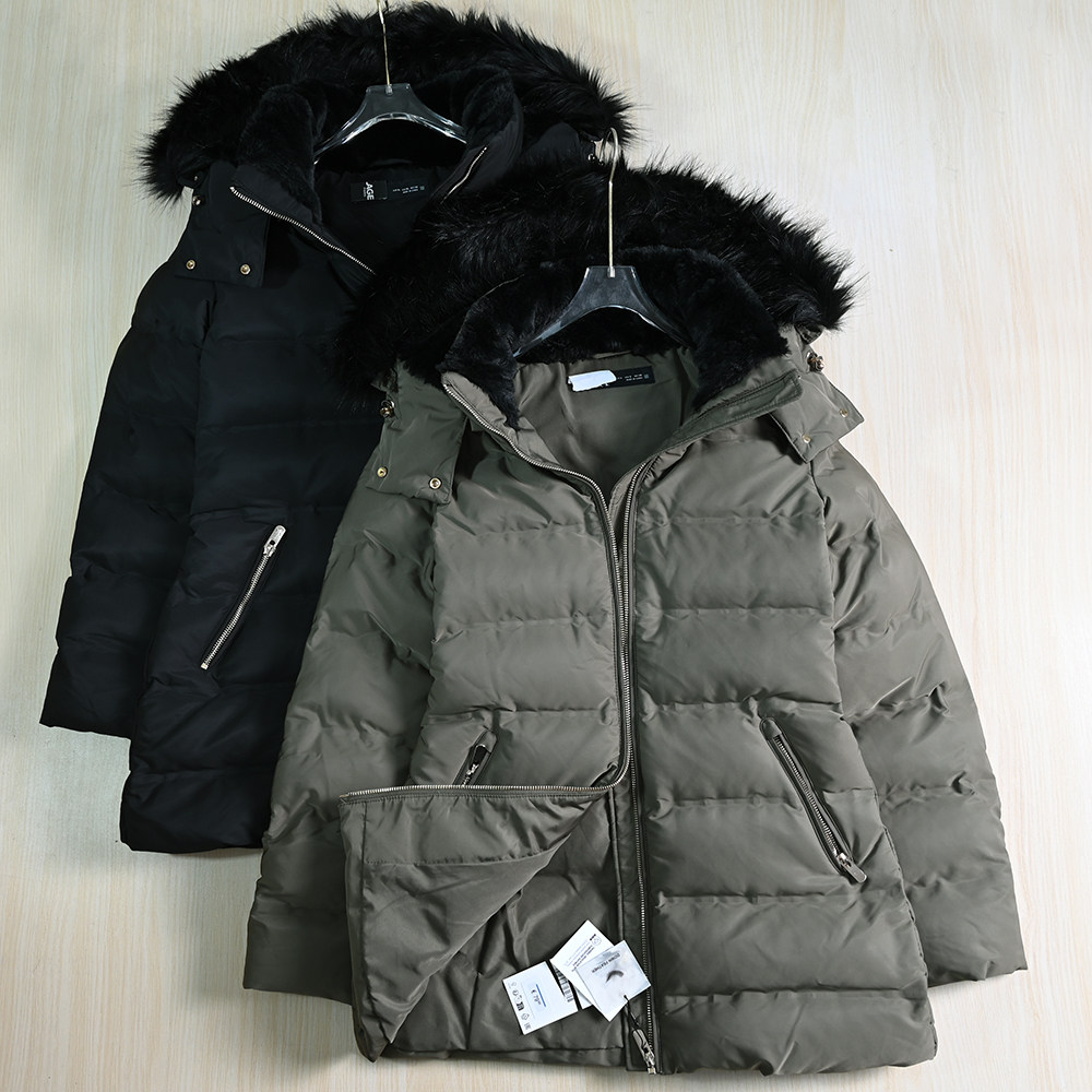 厚实鸭绒可脱卸毛帽领保暖羽绒服