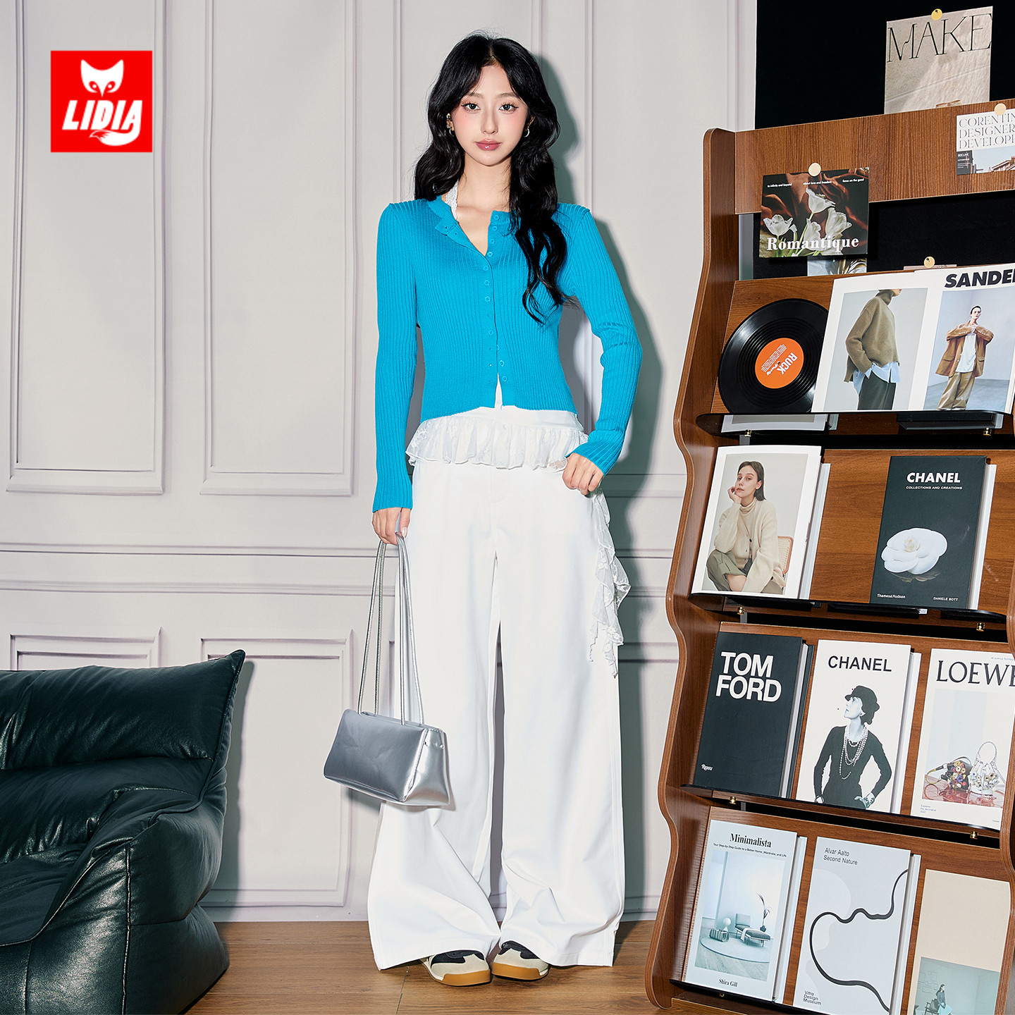 蓝色针织开衫女秋冬2025新款韩系独特超好看修身显瘦辣妹短款上衣