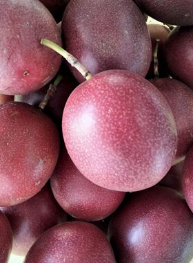 云南德宏特产紫色百香果西番莲紫香醇酸甜果新鲜现摘