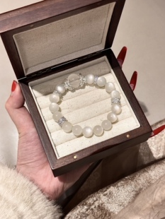 风也温柔｜天然月光石奶白晶水晶手串温柔手链送闺蜜礼物转运珠女