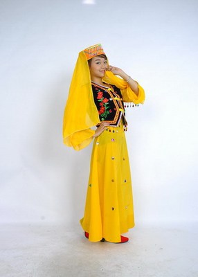 连体款新疆舞台表演服装/舞蹈演出女装/少数民族维吾尔族服装黄色