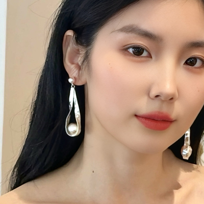 Healing girl高级感日杂风做旧磨砂金属扭曲耳饰气质银针耳坠