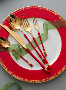 红伽圣殿不锈钢西餐餐具网红牛排刀叉勺家用盘碗碟红色西餐具套装