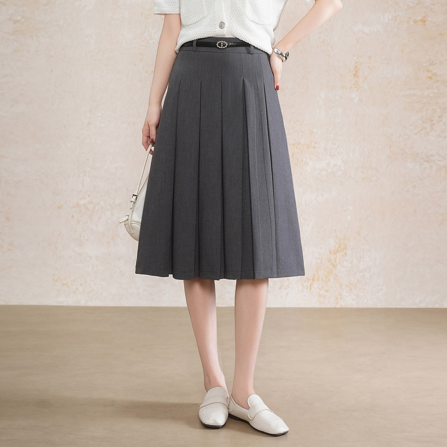 百褶西装面试裙子女2026春季新百搭灰色中长款遮胯显瘦a字半身裙