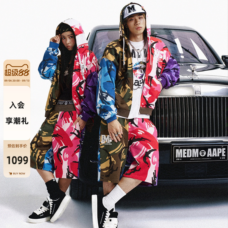 Aape联名MEDM街头嘻哈拼接短裤图片