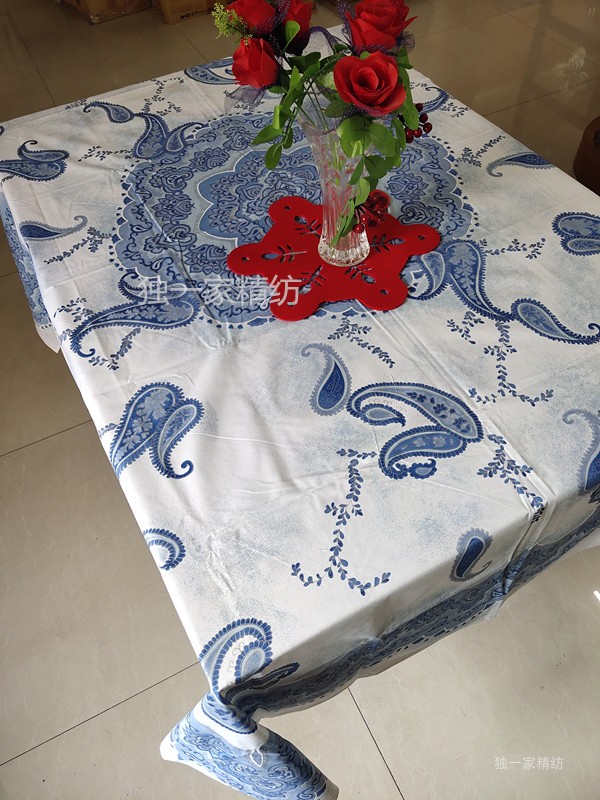 古典风印花餐桌布