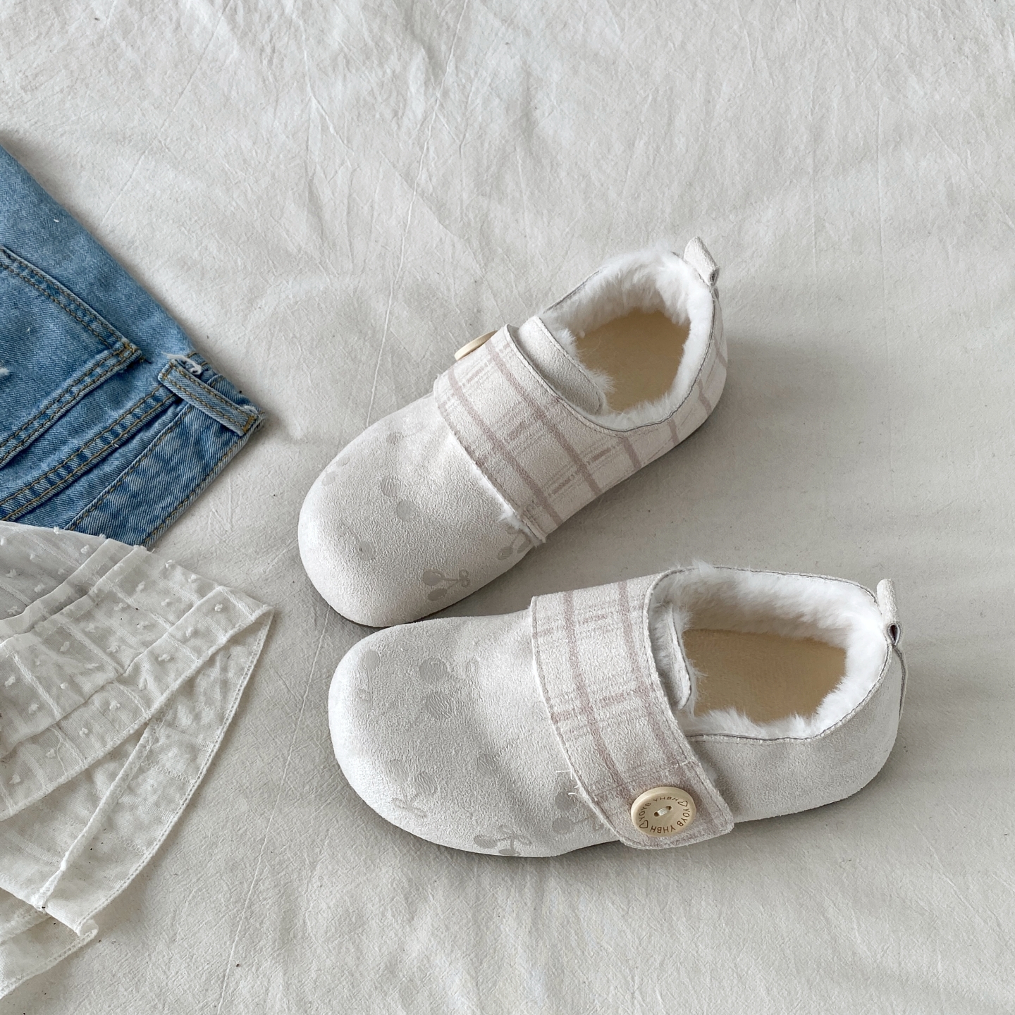 白色樱桃印花加绒勃肯鞋毛毛棉鞋