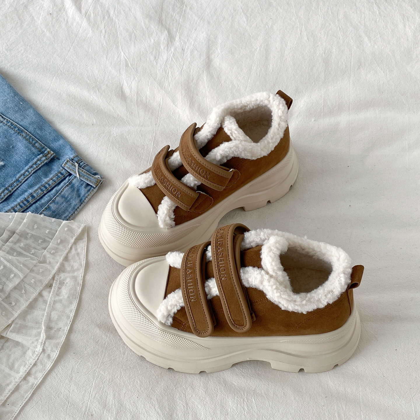 棕色厚底魔术贴棉鞋休闲毛毛板鞋