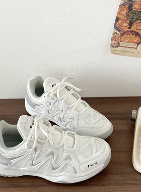喜叔白色复古休闲运动鞋女秋季百搭轻便防滑羽毛球鞋乒乓球训练鞋
