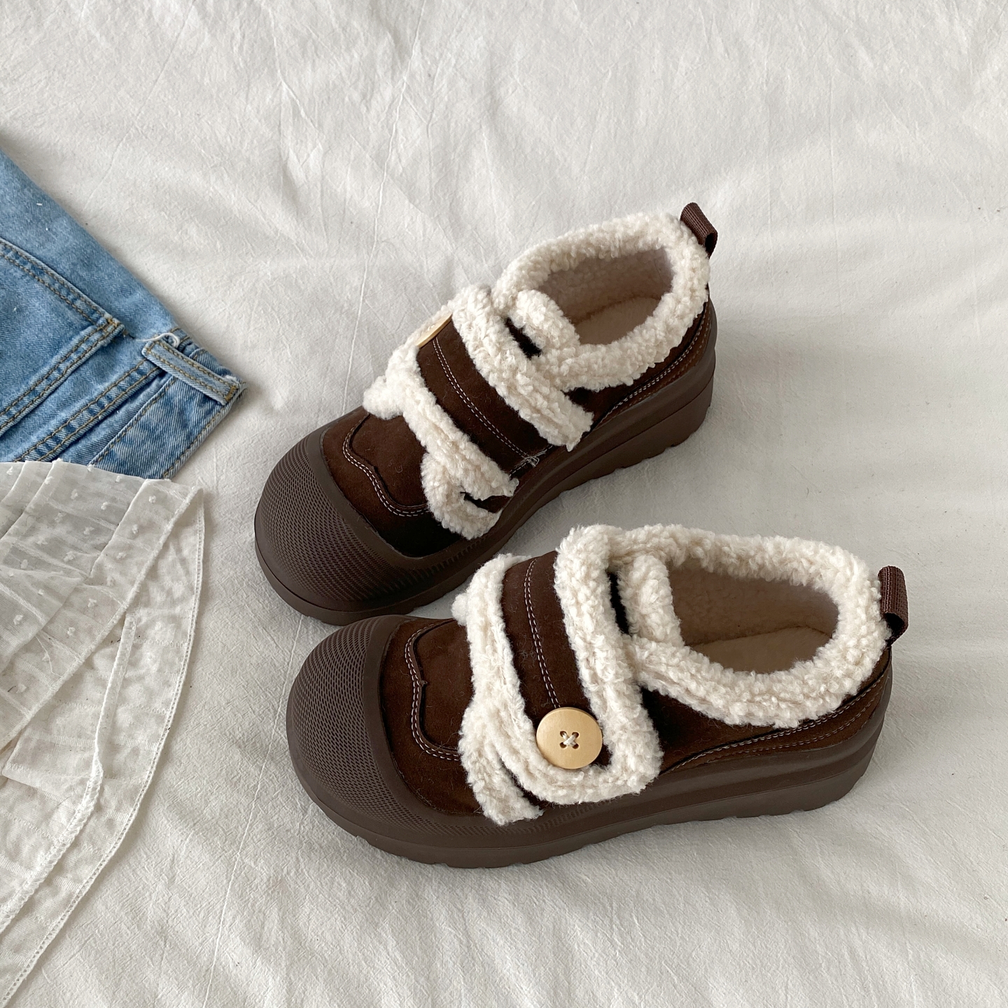 羊羔毛棕色棉鞋丑萌魔术贴毛毛鞋