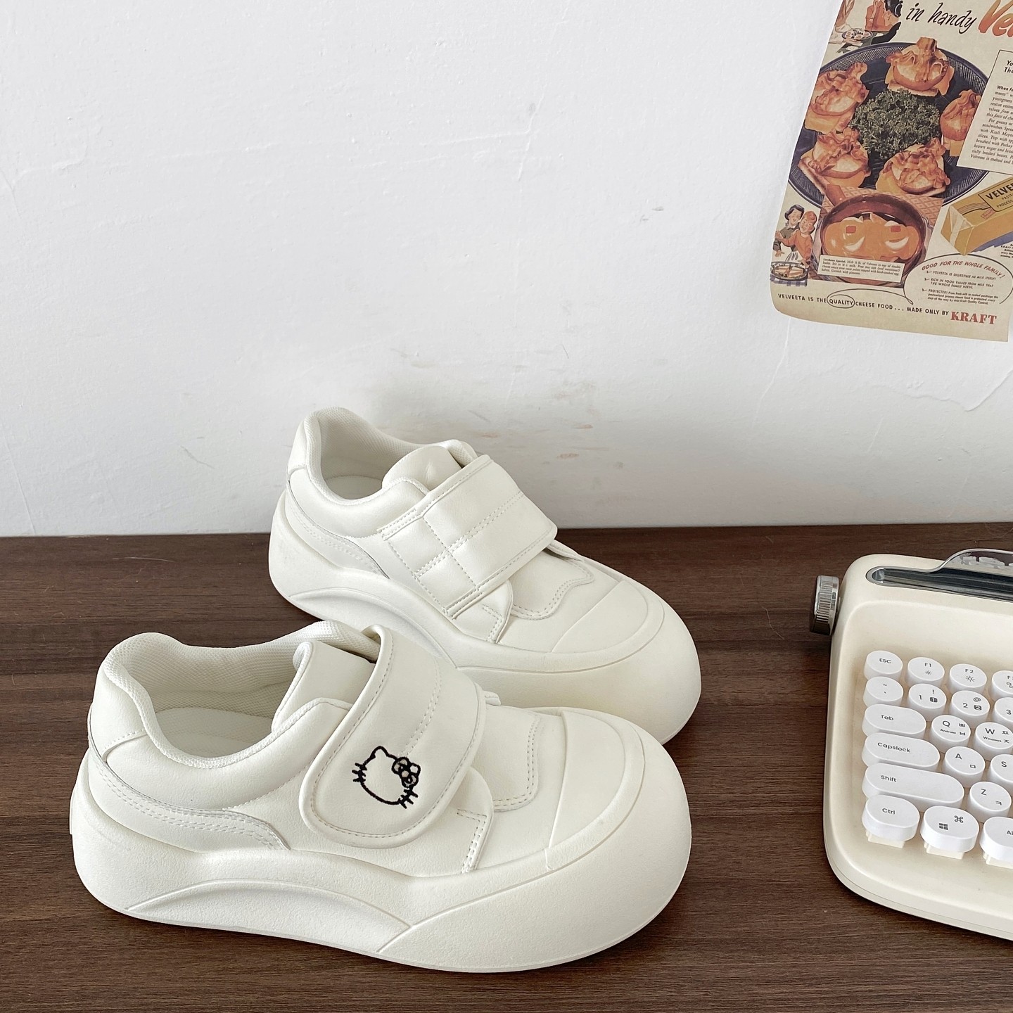 喜叔可爱KT猫魔术贴小白鞋女2026春季新款厚底板鞋丑萌休闲面包鞋,女鞋,休闲板鞋,淘宝优惠券,粉丝福利购,淘宝优惠卷
