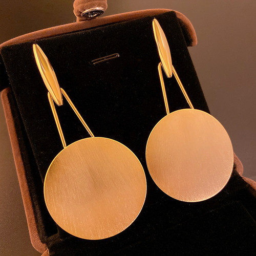 玲秀夸张镀金女银针圆片拉丝耳环