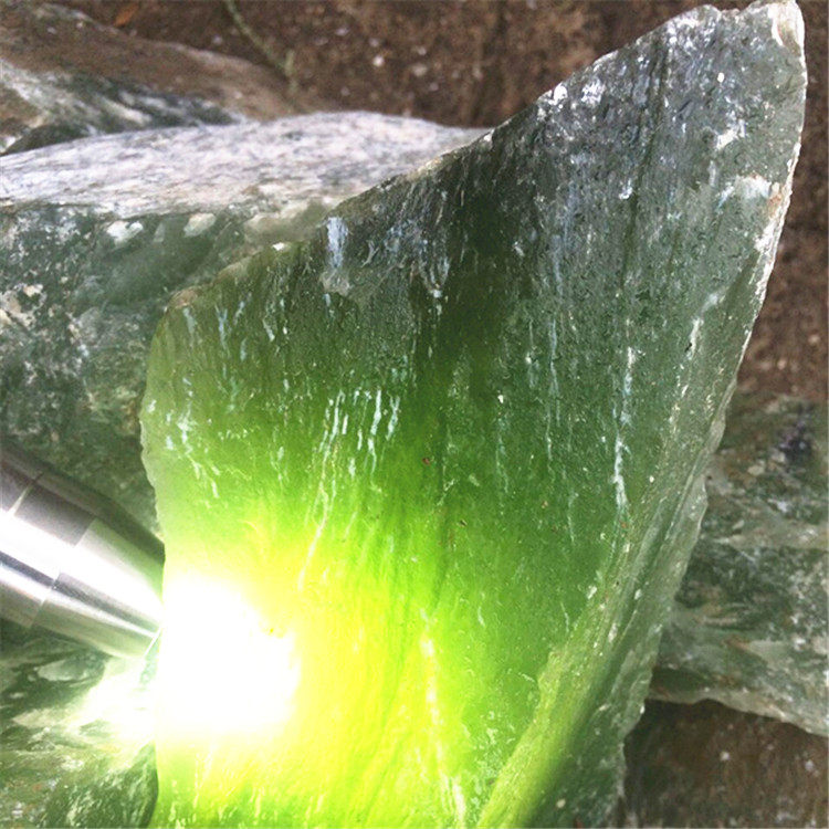 岫玉原石大块 毛料 籽料裸石 玉石边角料雕刻摆件 挂件 项链 手镯