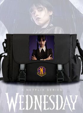 2025星期三Wednesday亚当斯一家周边斜挎包单肩包男女运动背包骑