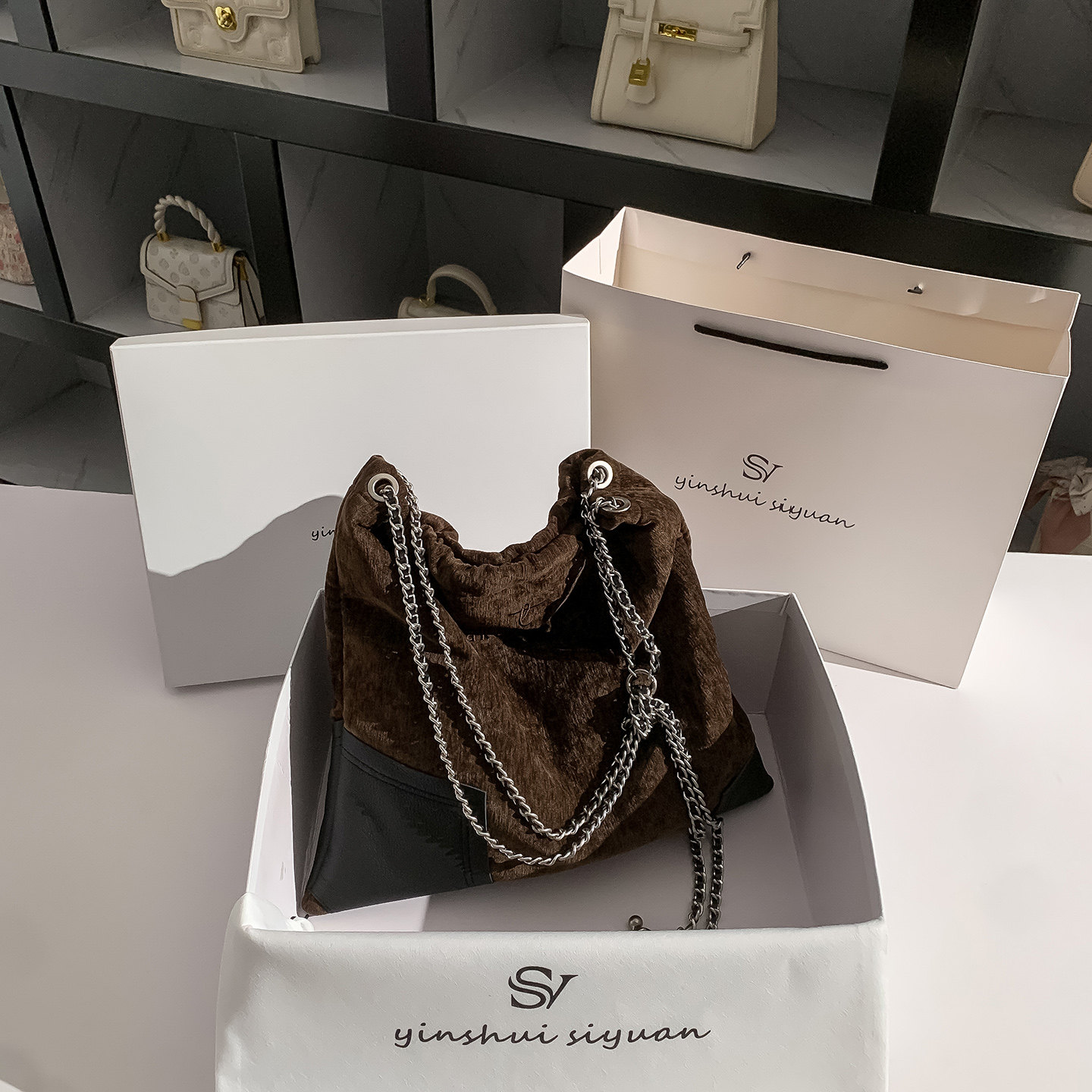 秋冬高级感小众丝绒拼接牛皮链条垃圾袋大容量托特包单肩斜挎腋下,箱包皮具/热销女包/男包,通用款女包,淘宝优惠券,粉丝福利购,淘宝优惠卷