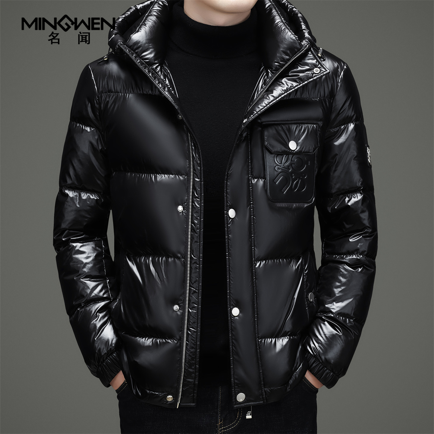 高充绒量连帽亮面羽绒服