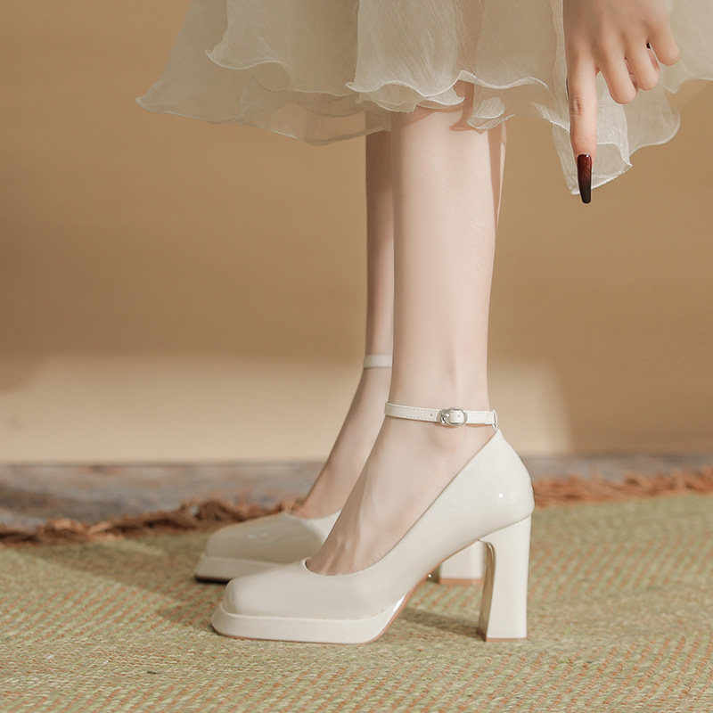 白色高跟鞋女2025年春夏季新款粗跟玛丽珍女鞋防水台一字扣单鞋女