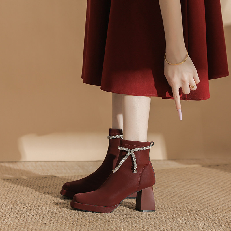 水钻短靴女粗跟防水台靴子秋冬法式皮靴小个子婚鞋方头高跟鞋7cm