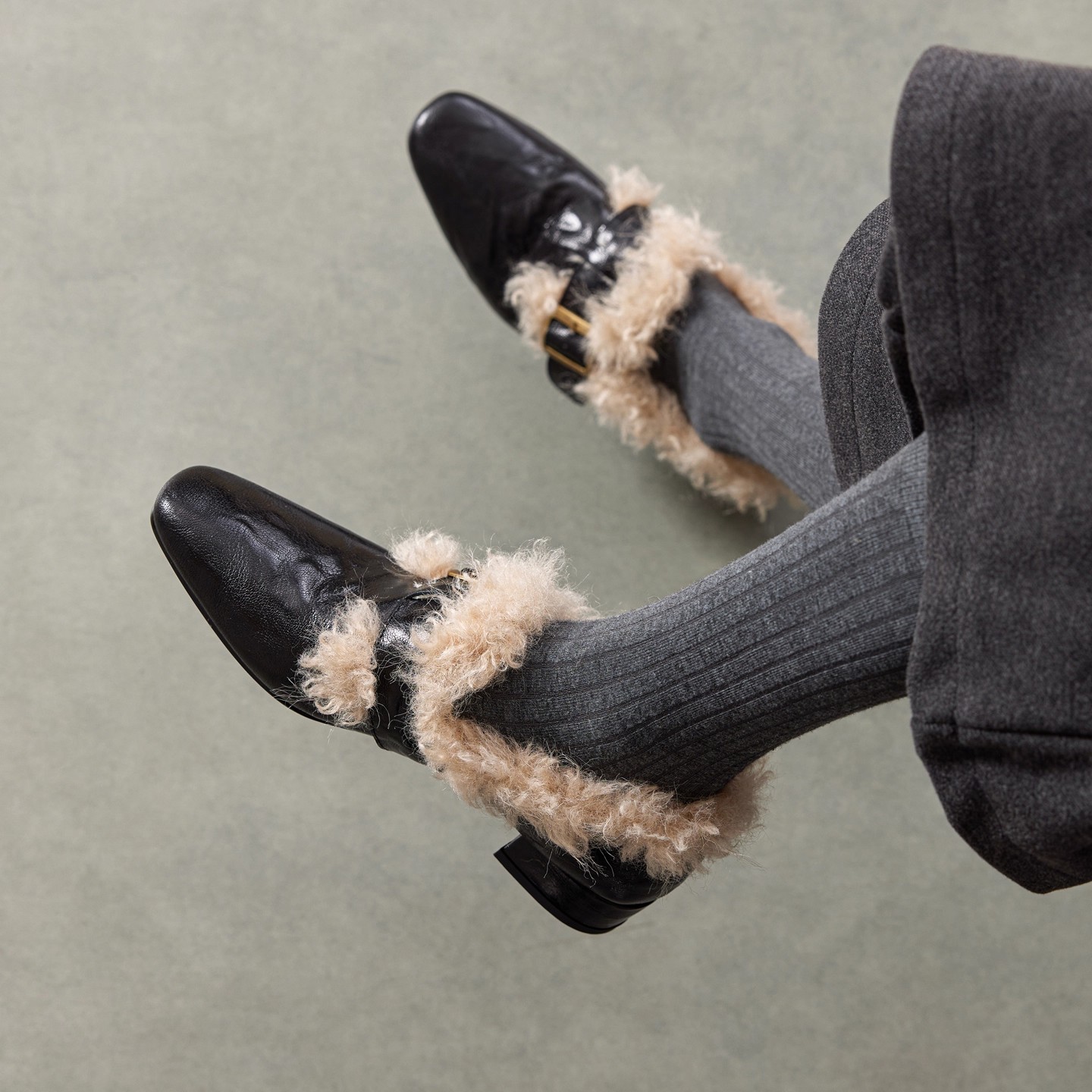 真皮秋冬加绒小皮鞋配裙毛毛单鞋