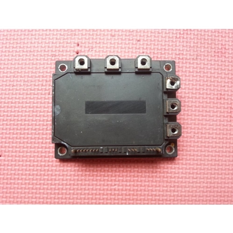 【议价】6MBP50RTF060-01 A50L-0001-0384 铜片有点裂 实物图